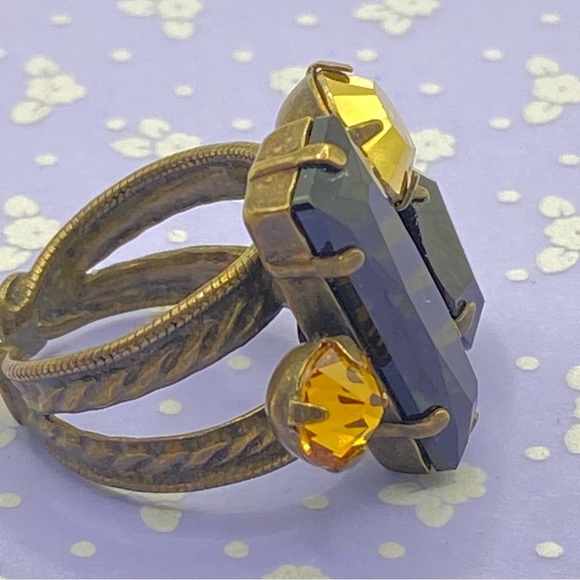 SORRELLI Cocktail Ring Rhinestone Crystal Prong Set Adjustable Antique Gold Tone - Picture 2 of 5